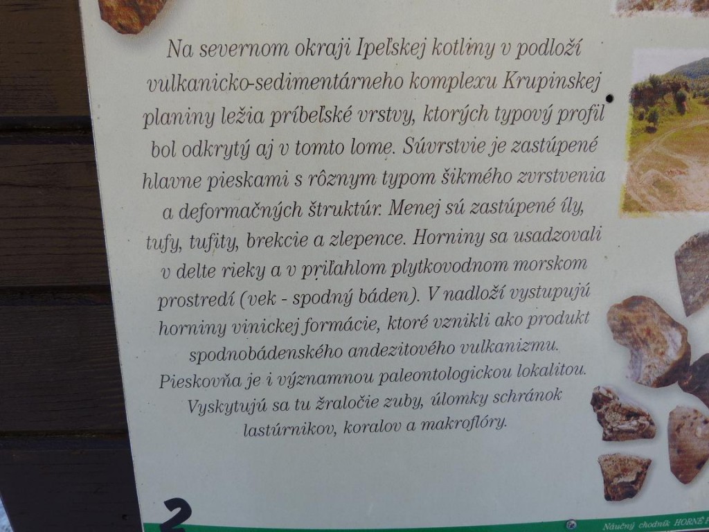 Informačná tabuľa v chránenom areáli Holica. Horné Príbelce. 25.12.2011.
