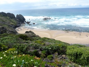 Portugalsko, Rogil, pláž Praia do vale dos homes.